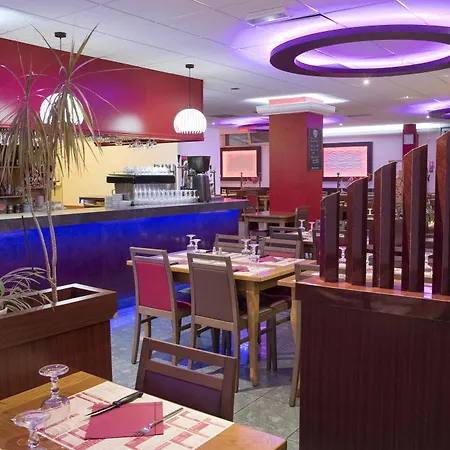 酒店 Restaurant Kyriad Direct Nord - Zenith - Toison D'or 2*
