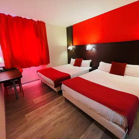 מלון Restaurant Kyriad Direct Nord - Zenith - Toison D'or 2*