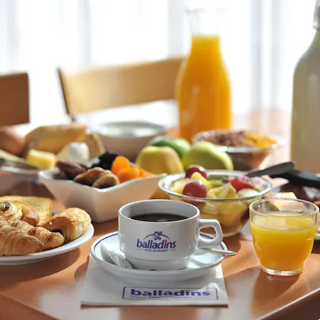 Restaurant Kyriad Direct Nord - Zenith - Toison D'or Hotell