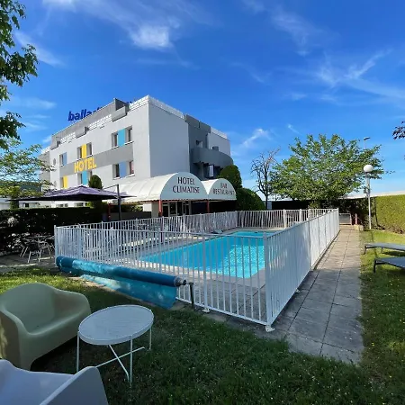 Restaurant Kyriad Direct Nord - Zenith - Toison D'or 2*