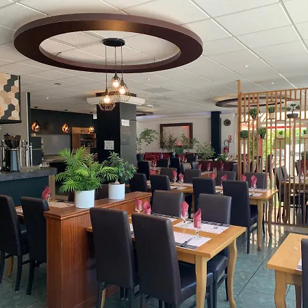 Restaurant Kyriad Direct Nord - Zenith - Toison D'or 酒店