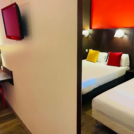 Restaurant Kyriad Direct Nord - Zenith - Toison D'or מלון