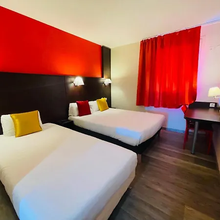 Hotell Restaurant Kyriad Direct Nord - Zenith - Toison D'or 2*