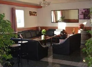 Restaurant Kyriad Direct Nord - Zenith - Toison D'or 2* 第戎