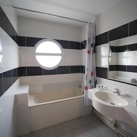 Restaurant Kyriad Direct Nord - Zenith - Toison D'or דיז'ון