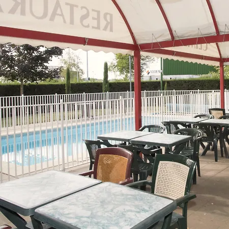 Restaurant Kyriad Direct Nord - Zenith - Toison D'or 2* Digione