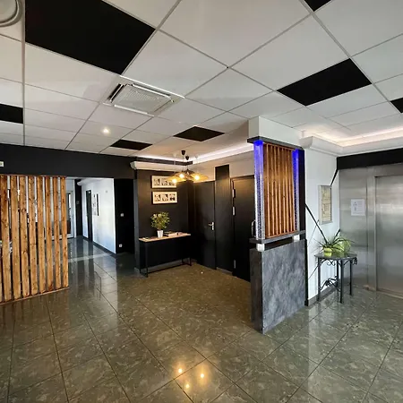 Hotell Restaurant Kyriad Direct Nord - Zenith - Toison D'or 2*