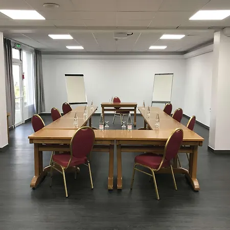 Restaurant Kyriad Direct Nord - Zenith - Toison D'or 2*