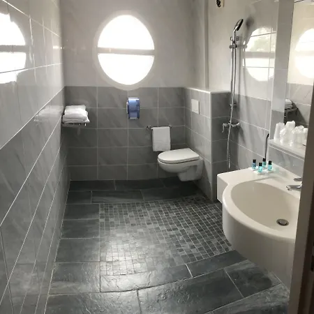 Hotell Restaurant Kyriad Direct Nord - Zenith - Toison D'or