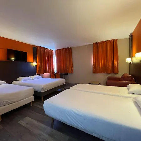 Restaurant Kyriad Direct Nord - Zenith - Toison D'or מלון 2*