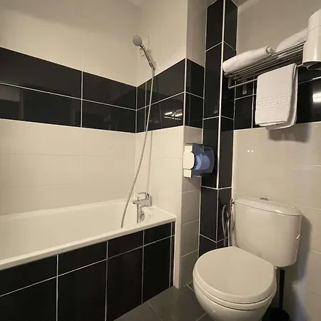 Restaurant Kyriad Direct Nord - Zenith - Toison D'or Hotell Dijon