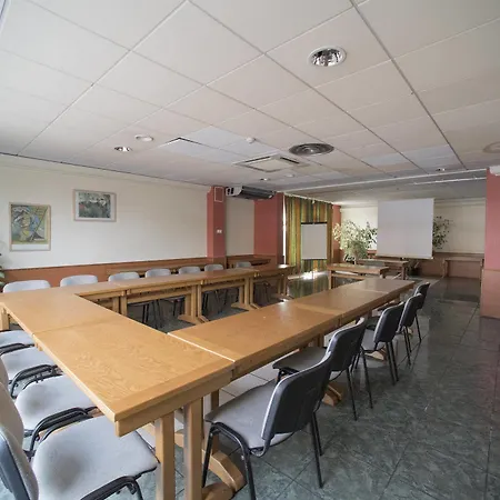 Restaurant Kyriad Direct Nord - Zenith - Toison D'or 酒店 第戎