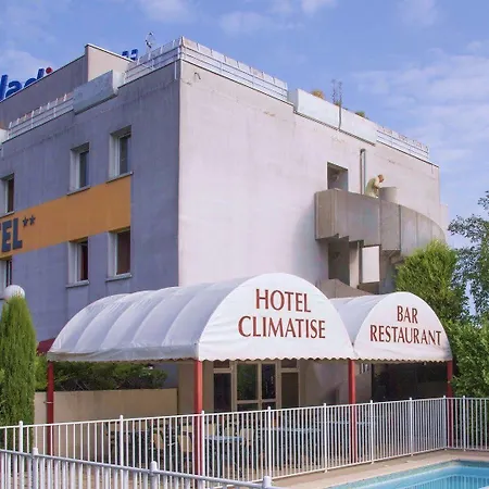 酒店 Restaurant Kyriad Direct Nord - Zenith - Toison D'or