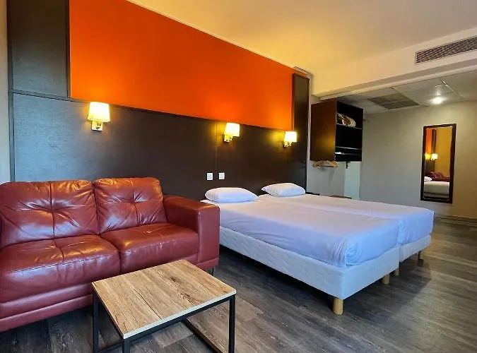 Restaurant Kyriad Direct Nord - Zenith - Toison D'or Hotel