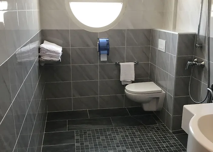 Restaurant Kyriad Direct Nord - Zenith - Toison D'or 2* Dijon