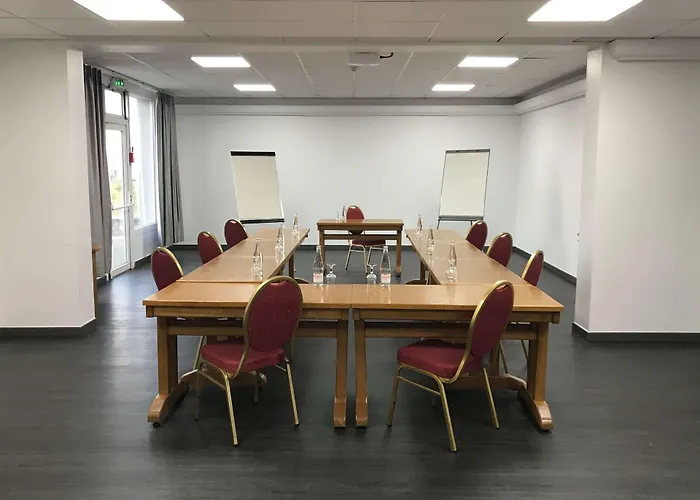 Restaurant Kyriad Direct Nord - Zenith - Toison D'or 2*