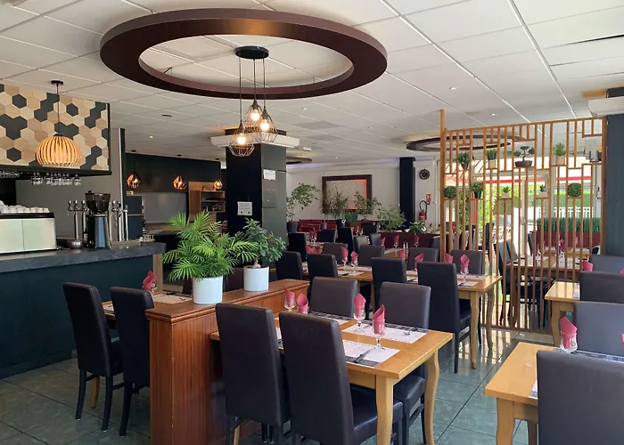 Hotel Restaurant Kyriad Direct Nord - Zenith - Toison D'or 2*