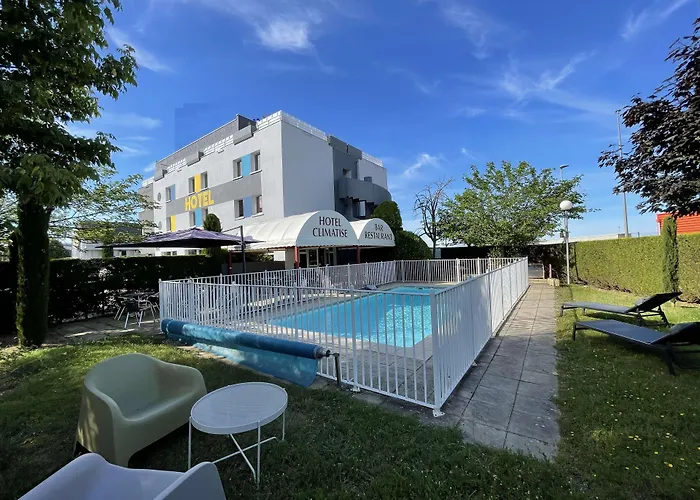 Restaurant Kyriad Direct Nord - Zenith - Toison D'or 2*