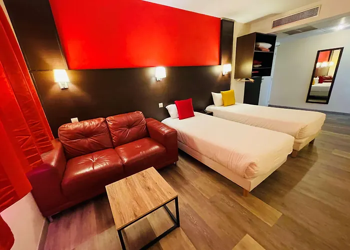 Restaurant Kyriad Direct Nord - Zenith - Toison D'or 2*