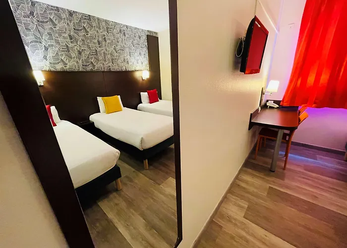 Restaurant Kyriad Direct Nord - Zenith - Toison D'or فندق