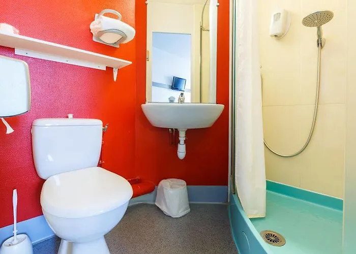 Hotel Restaurant Kyriad Direct Nord - Zenith - Toison D'or 2*