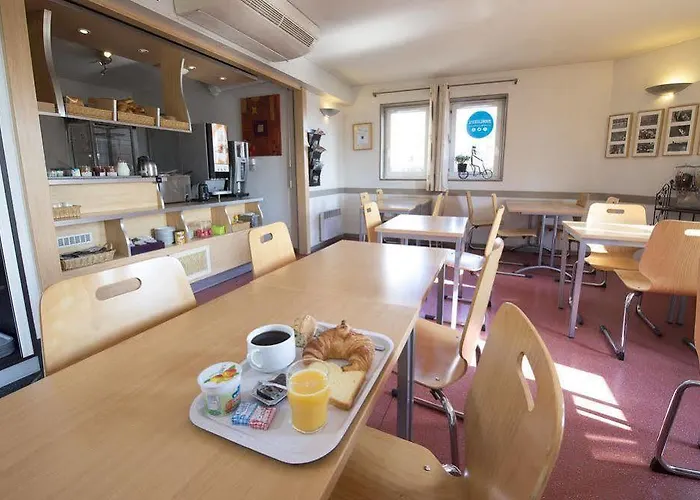 Restaurant Kyriad Direct Nord - Zenith - Toison D'or 2*